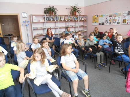 PASOVÁNÍ PRVŇÁČKŮ NA ČTENÁŘE
