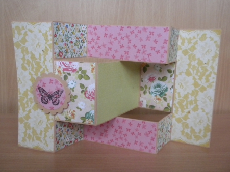 SCRAPBOOK V KNIHOVNĚ